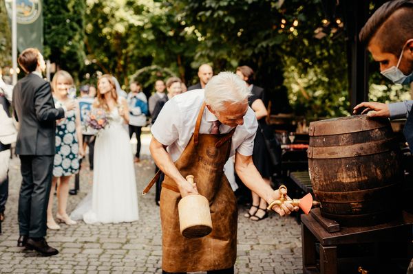 Barrel tapping